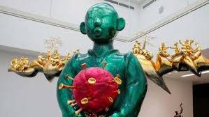 مجسمه کرونا ویروس  در هانوی ویتنام 